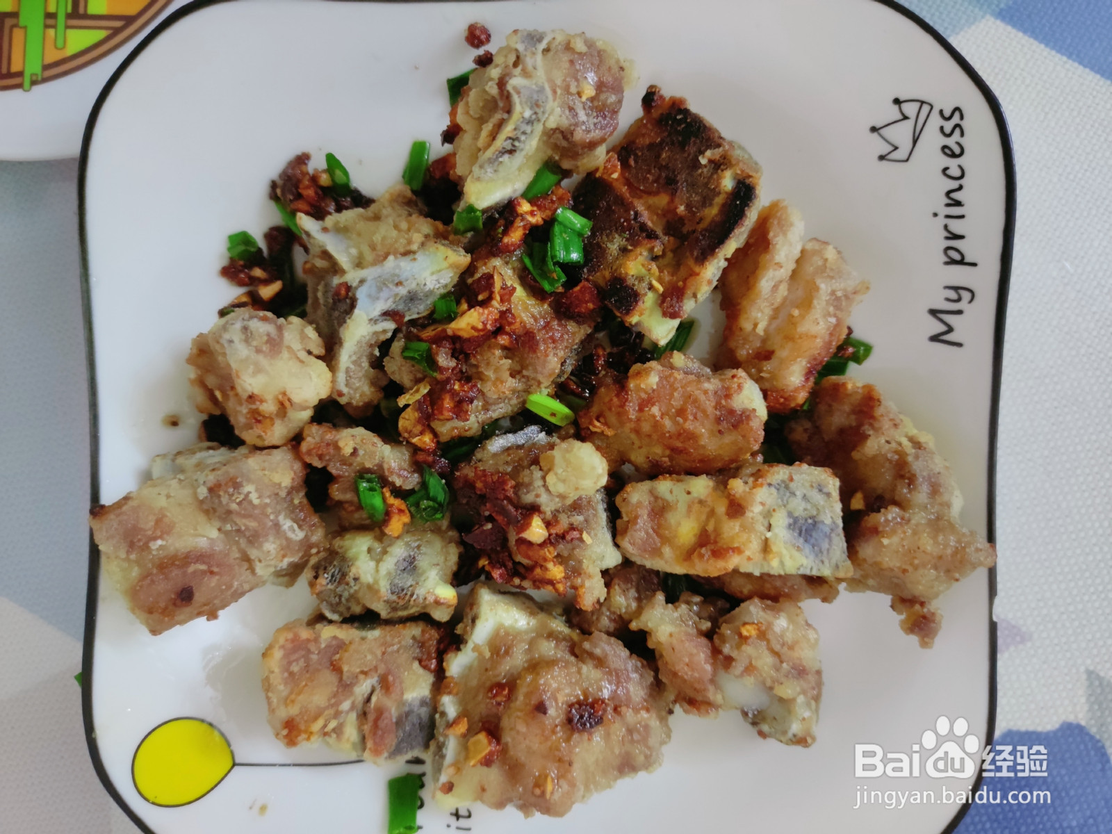 外酥里嫩的蒜香骨的做法