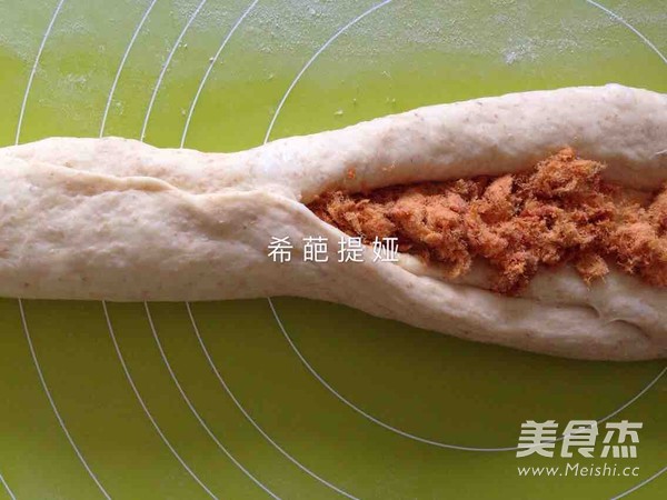 全麦肉松皇冠面包