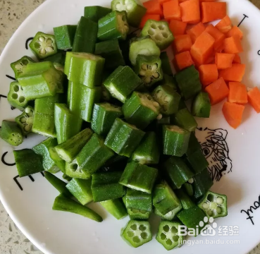 秋葵炒肉丁的家常做法是怎么样的呢？
