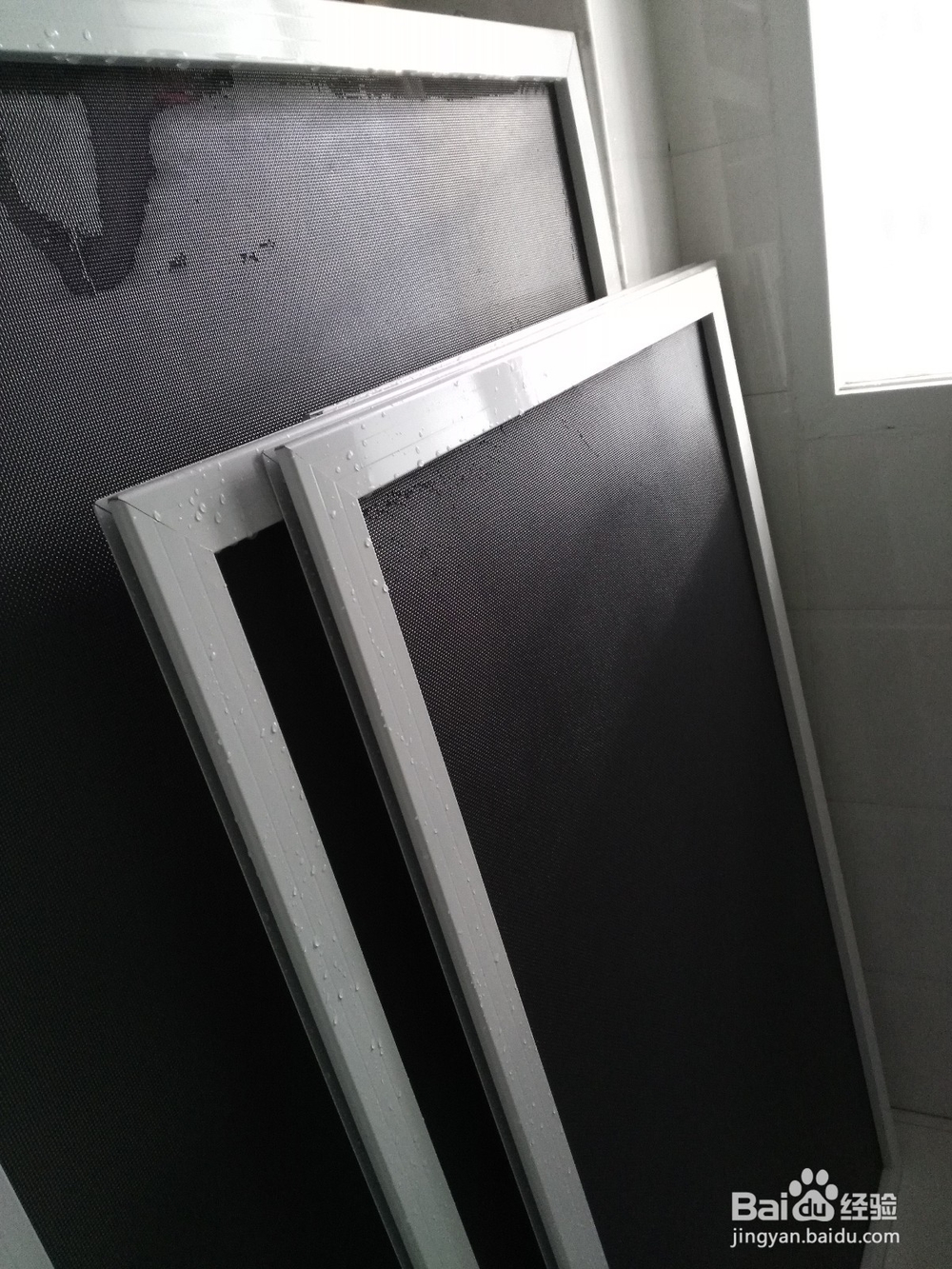 省时省力又省水的纱窗清洗方法