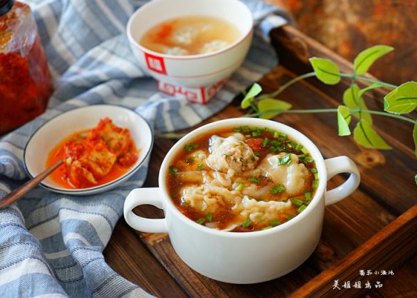 番茄汤开胃虾仁馄饨