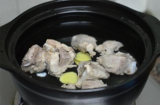 虫草干贝玉米汤