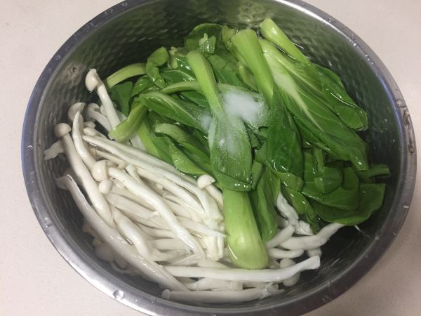 鸡丝菌菇青菜粥