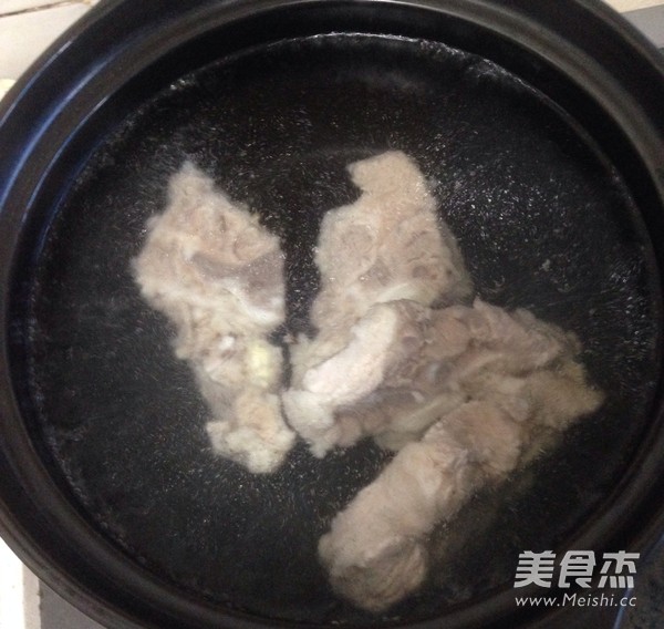 棒骨胡萝卜莲骨汤