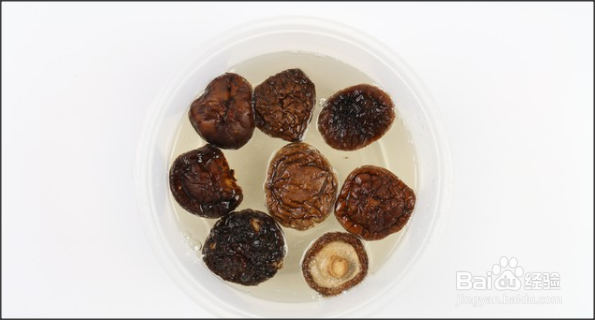 如何做出香蒸排骨这道菜