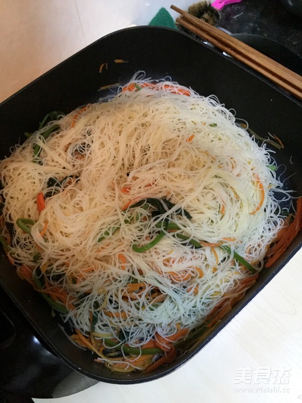 薯苗胡萝卜炒米粉