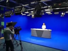 学校要建演播室,如何建设