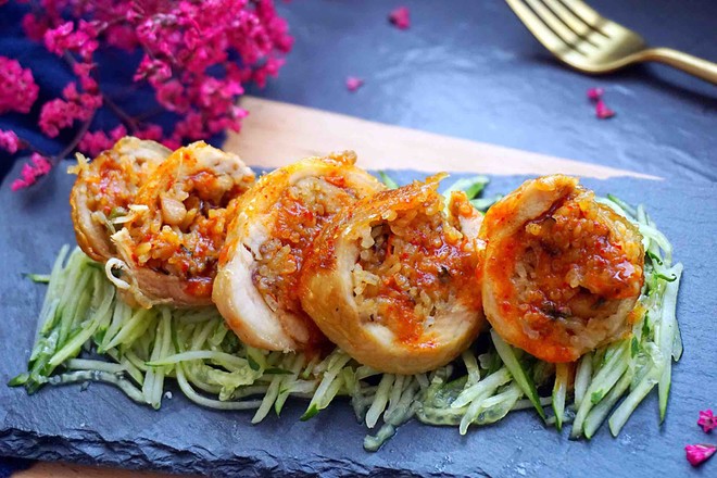 鸡腿包饭丘比沙拉汁