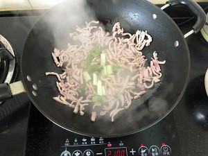 如何做豆角肉丝焖面