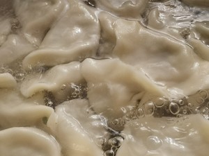 海蛎子萝卜丝猪肉饺子的做法