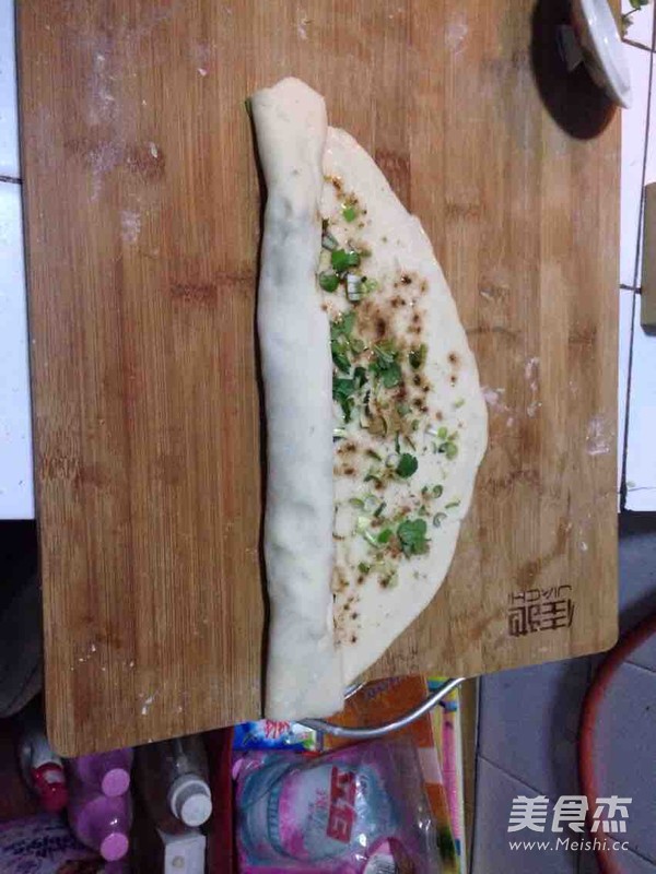 五香葱花饼的做法