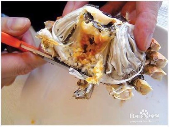 螃蟹应该怎么吃？
