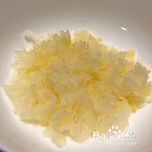 木瓜雪耳糖水的做法