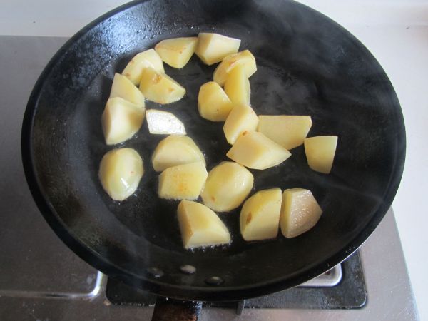 酱烧土豆鸡翅根
