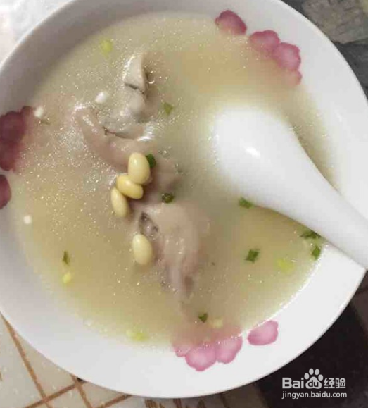 小猪蹄黄豆汤