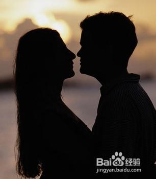 泡妞把妹恋爱：[3]最能打动女人芳心10件事