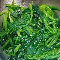 如何制作好吃又入味的粉丝菠菜