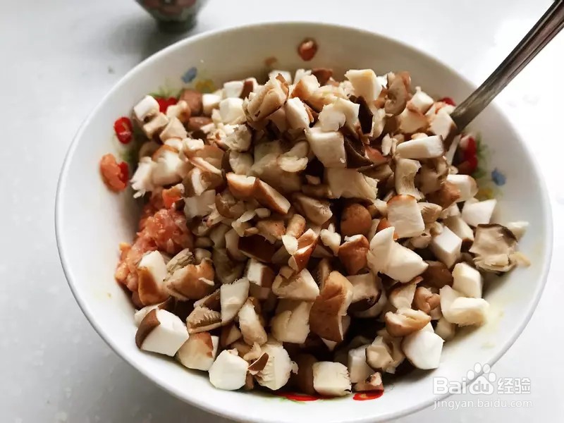 怎样做出家常菜系列之香菇蒸肉饼