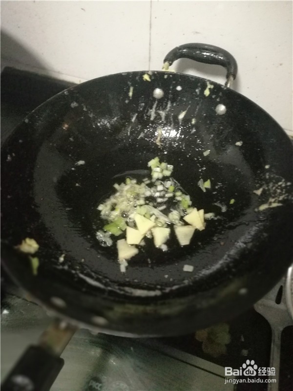 土鸡蛋酱炒洋葱段