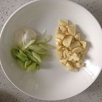 尖椒肥肠的家庭做法简单好吃