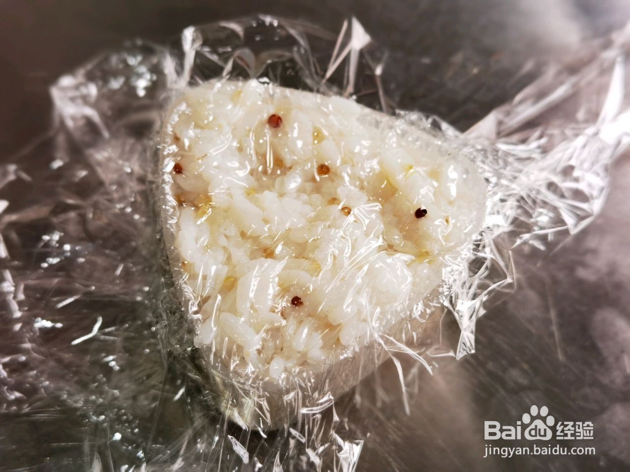 日式金枪鱼饭团