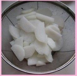萝卜排骨汤的做法