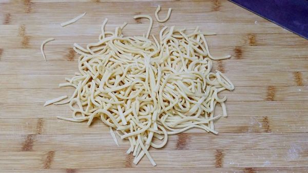 黑黑鸡蛋酥糖蘸