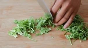 吮指油炸香辣六月黄