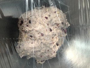 核桃蔓越莓全麦欧包的做法