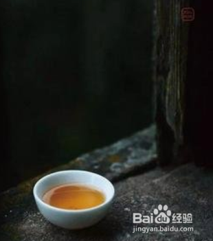 剩下的茶叶水里放几粒花椒有什么小妙用?