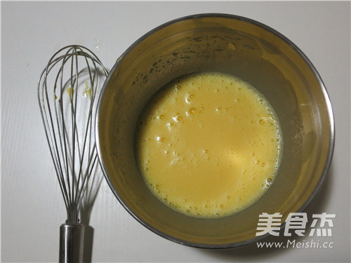 美丽的玫瑰花戚风蛋糕