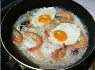 【爱心早餐】教你做百吃不厌的三鲜面