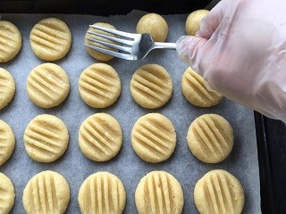 椰蓉炼乳小酥饼怎么做？