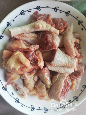 一个人如何做出美味的香菇炖鸡汤