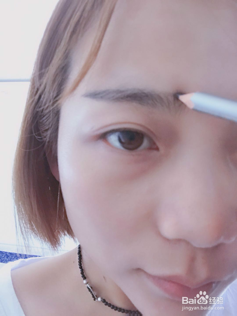 手残党画眉的方法