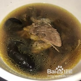 清炖鸽子汤的做法