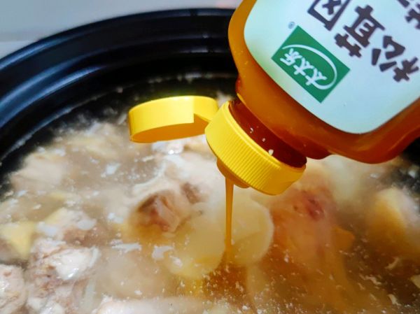 冬笋木耳炖鸡汤