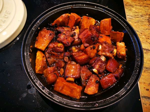 霉干菜香芋红烧肉