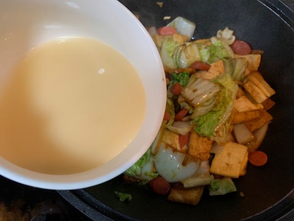 白菜豆腐火腿煲