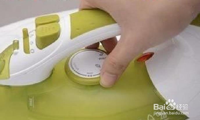 蒸汽电熨斗的使用方法