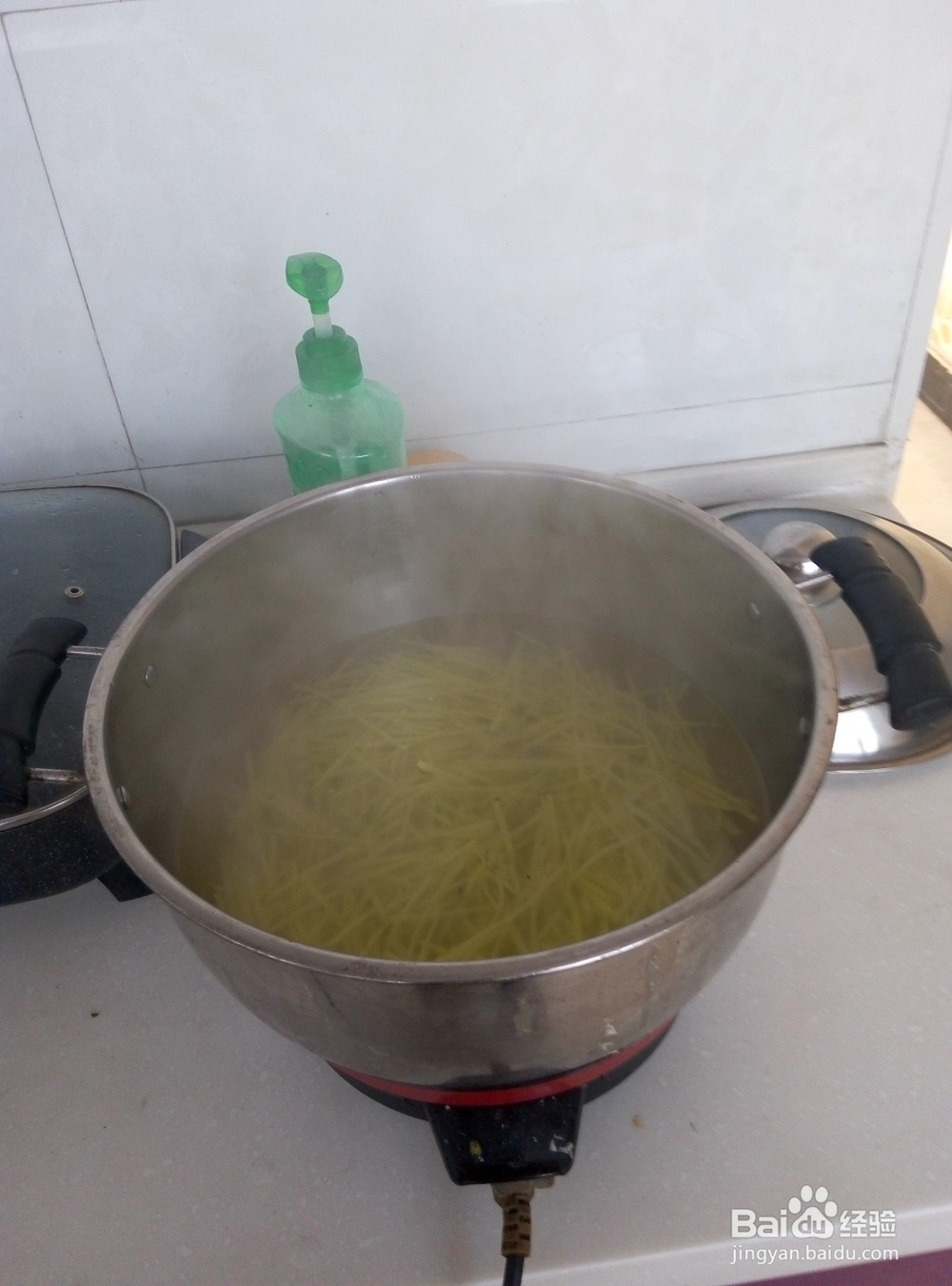 凉拌酸辣芹菜土豆丝