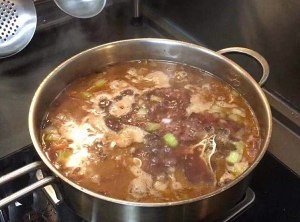 红酒炖牛尾配土豆泥