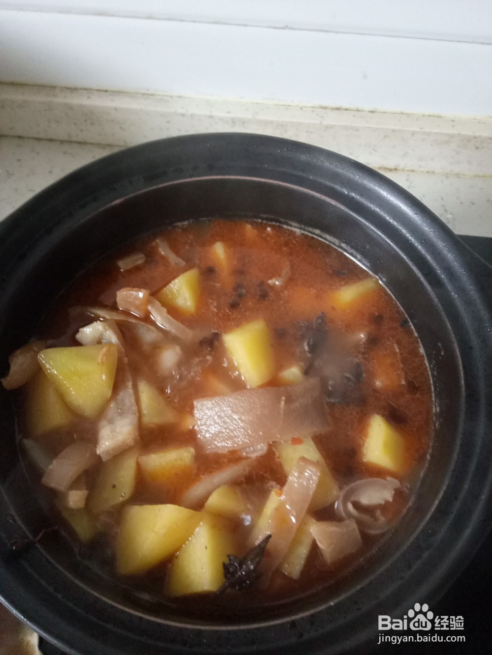 砂锅猪皮炖土豆