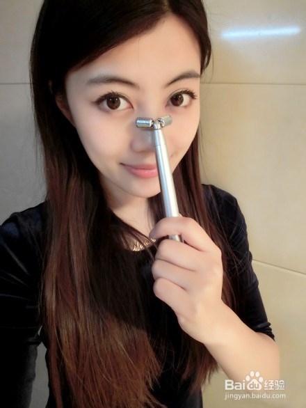 太阳能瘦脸美容棒的使用方法