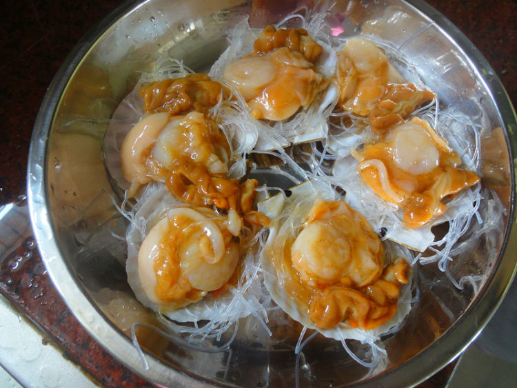 粉丝蒸扇贝，不要流口水哦！