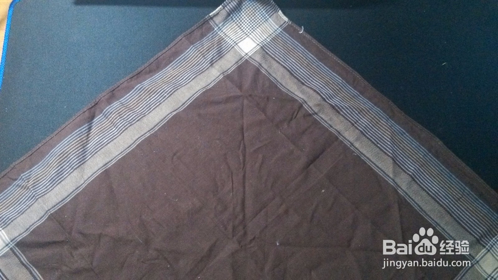 春意和雄鸡的餐巾做法