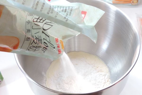 芝士火腿玉米月亮小面包