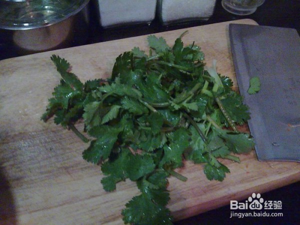 猪颈肉炒胡萝卜的做法