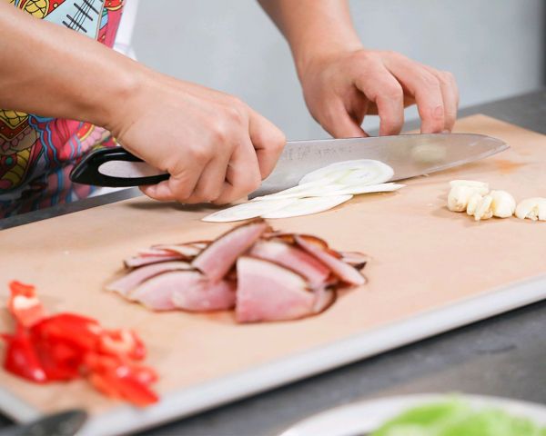 米饭实力派杀手青笋炒腊肉