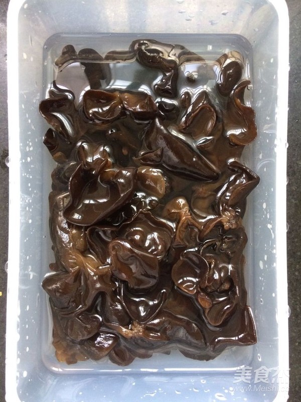 胡萝卜炒木耳